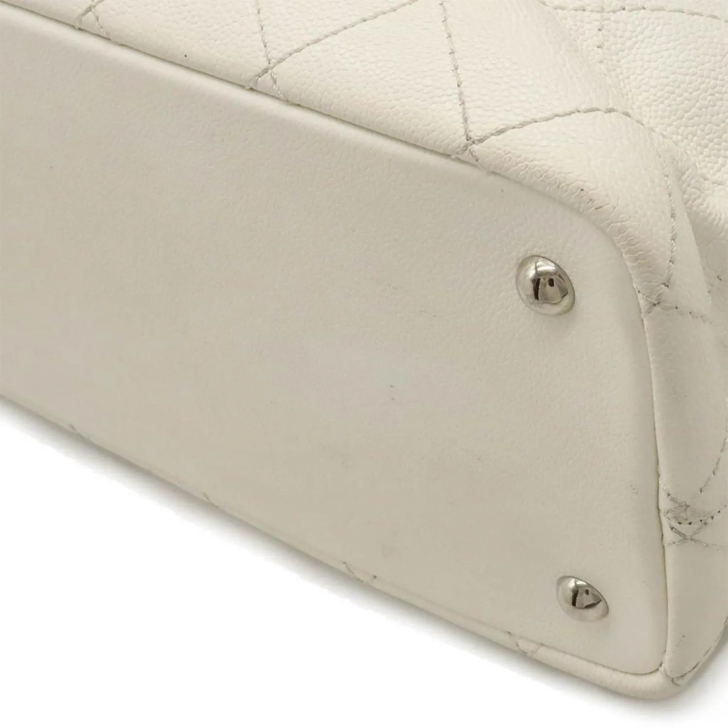 Chanel On The Road  Leather Tote Bag (Pre-Owned)