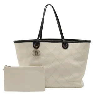 Chanel On The Road  Leather Tote Bag (Pre-Owned)