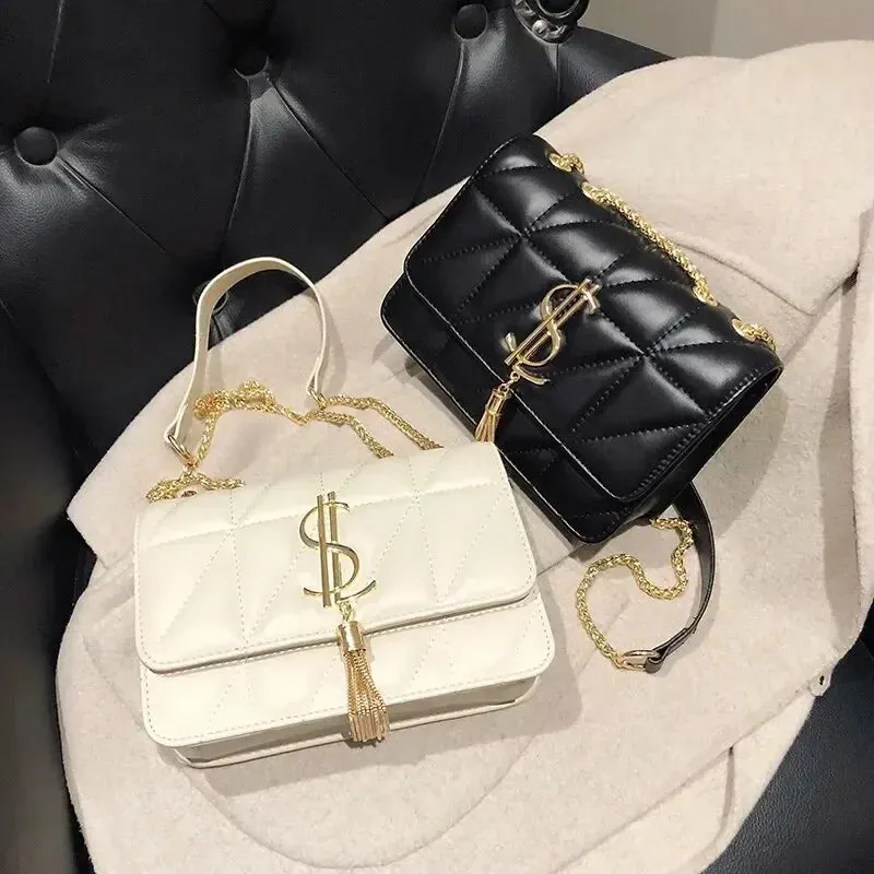 Stylish Oblique Straddle Handbag with One Shoulder Chain: Simple Yet Sophisticated